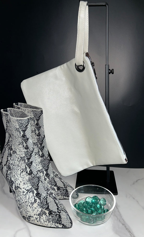 Large white clutch